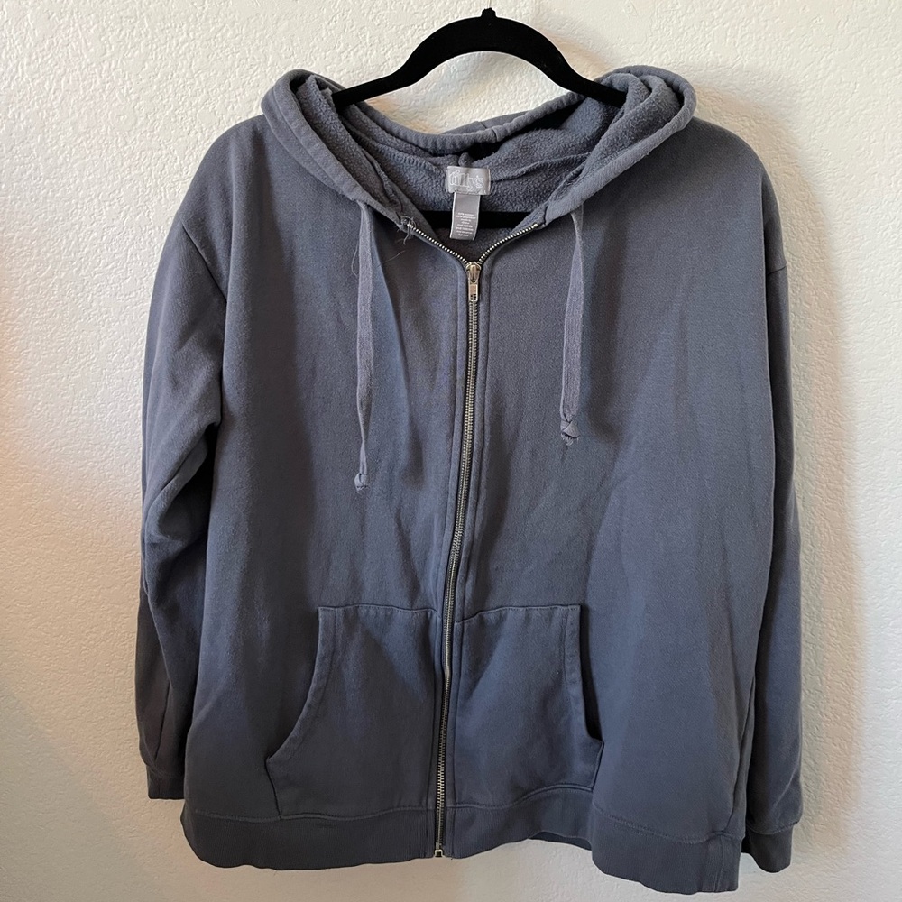 Tilly’s Blue-Gray Zip-Up Hoodie